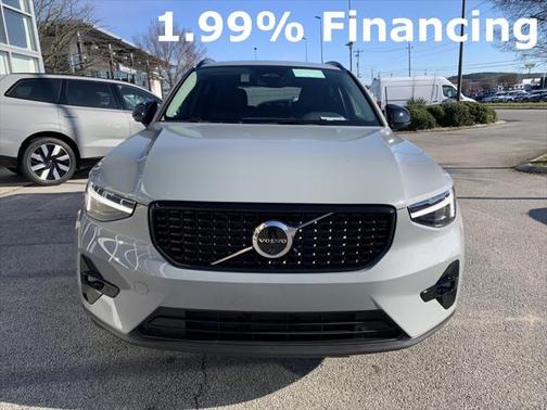 2025 Volvo XC40 B5 Plus Dark Theme