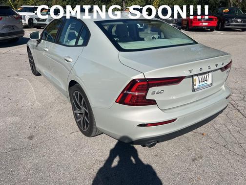 2020 Volvo S60 T6 Momentum