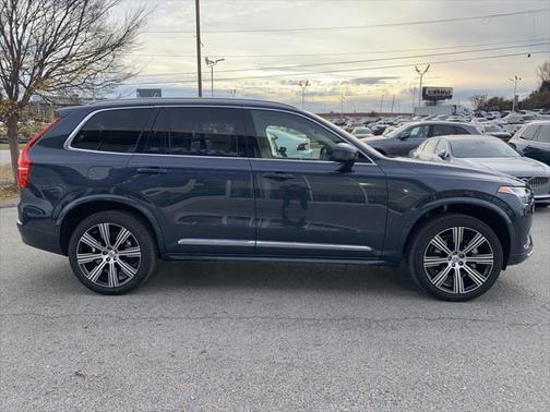 2025 Volvo XC90 B6 Plus 7-Seater