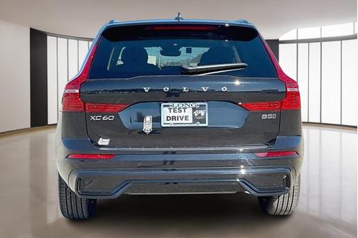 2025 Volvo XC60 B5 Core