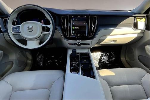 2025 Volvo XC60 B5 Core