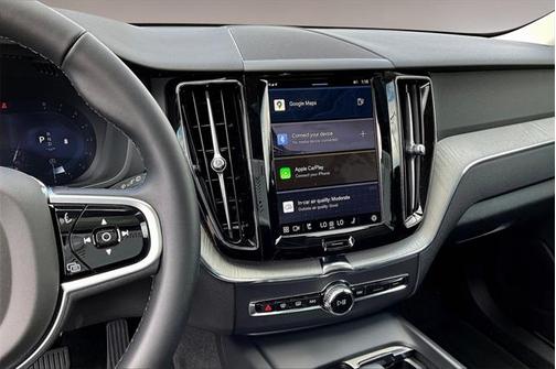 2025 Volvo XC60 B5 Plus