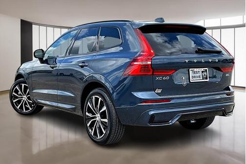 2025 Volvo XC60 B5 Plus