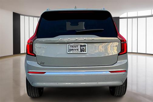 2026 Volvo XC90 B5 Core