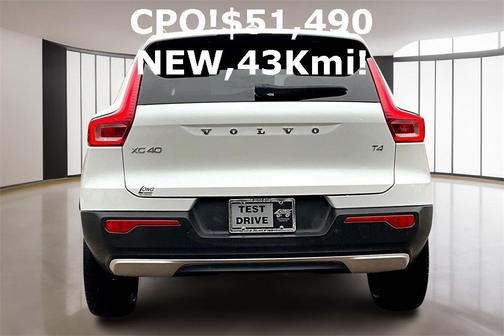 2022 Volvo XC40 T4 Inscription