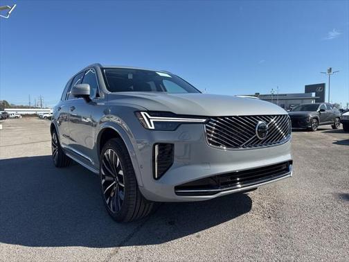 2025 Volvo XC90 B5 Plus 7-Seater