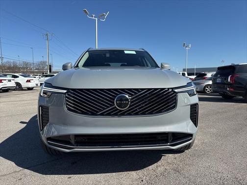 2025 Volvo XC90 B5 Plus 7-Seater