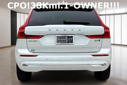 2023 Volvo XC60 B5 Plus Bright Theme