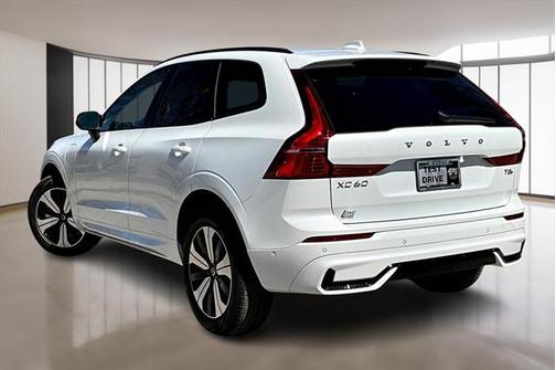 2025 Volvo XC60 Plug-In Hybrid T8 Plus