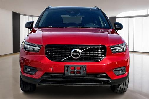 2019 Volvo XC40 T5 R-Design
