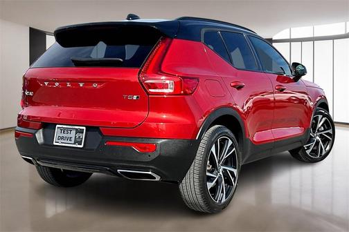 2019 Volvo XC40 T5 R-Design