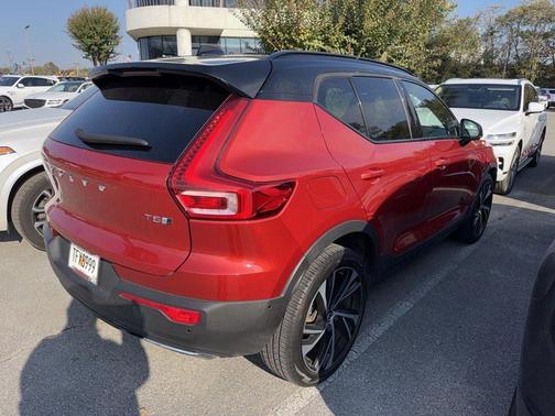 2019 Volvo XC40 T5 R-Design