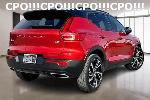 2019 Volvo XC40 T5 R-Design