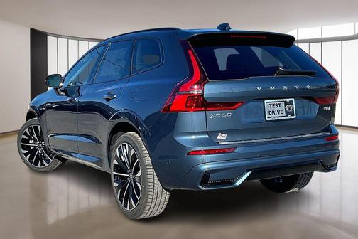 Denim Blue Metallic 2026 Volvo XC60 B5 Ultra