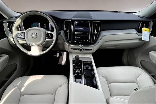 2025 Volvo XC60 Plug-In Hybrid T8 Plus