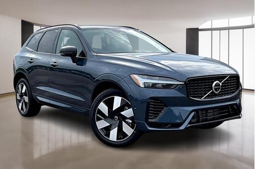 2025 Volvo XC60 Plug-In Hybrid T8 Plus
