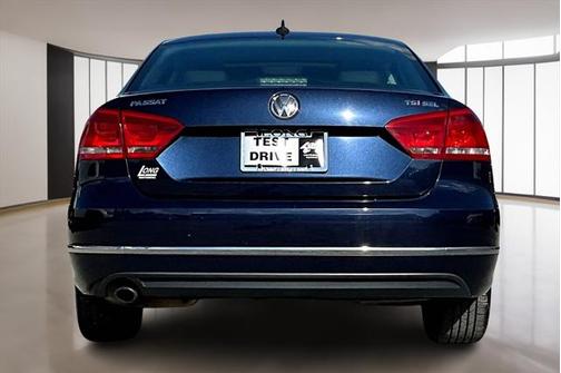 2015 Volkswagen Passat 1.8T Auto SEL Premium