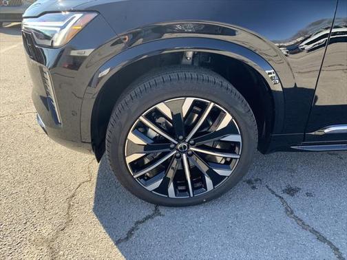 2025 Volvo XC90 B6 Ultra