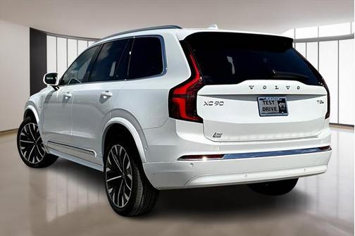 2025 Volvo XC90 Plug-In Hybrid T8 Plus 7-Seater