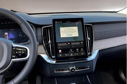 2025 Volvo XC90 Plug-In Hybrid T8 Plus 7-Seater