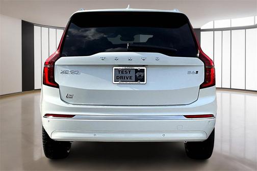 2026 Volvo XC90 B6 Plus 6-Seater