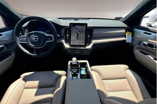 2026 Volvo XC90 Plug-In Hybrid T8 Ultra 7-Seater