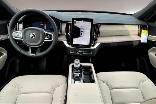 2026 Volvo XC90 B5 Plus 6-Seater