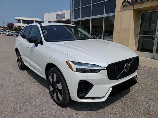 2025 Volvo XC60 Plug-In Hybrid Plus