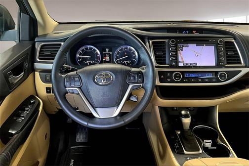 2016 Toyota Highlander