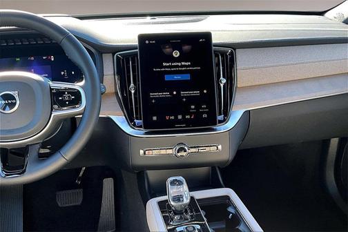 2026 Volvo XC90 Ultra, B6 AWD Gas (mild hybrid), Gasoline, Bright, 7 Seats