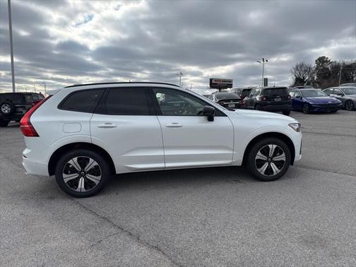 2025 Volvo XC60 Plug-In Hybrid T8 Plus