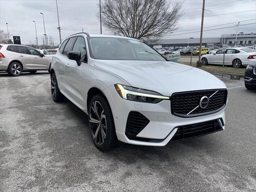 2025 Volvo XC60 Plug-In Hybrid T8 Ultra