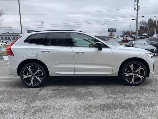 2025 Volvo XC60 Plug-In Hybrid T8 Ultra