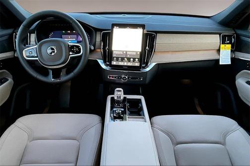 2026 Volvo XC90 B6 Plus 7-Seater