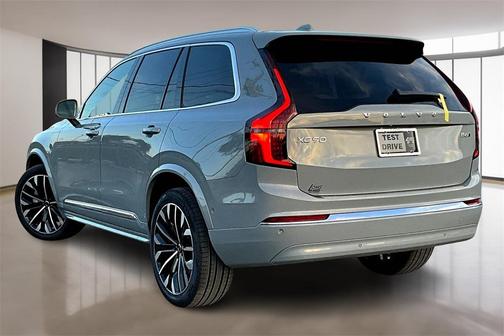 2026 Volvo XC90 B6 Plus 7-Seater