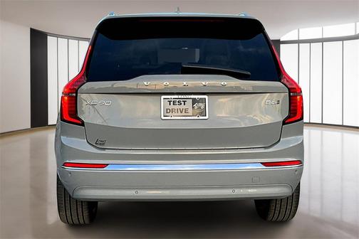 2026 Volvo XC90 B6 Plus 7-Seater