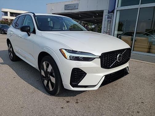 2025 Volvo XC60 Plug-In Hybrid T8 Plus