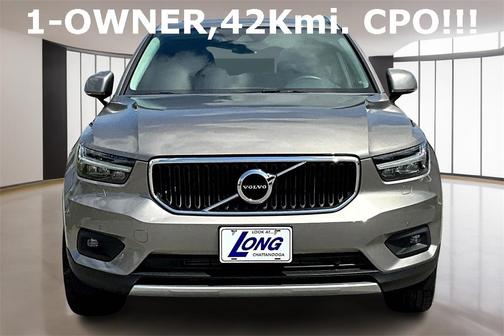 2022 Volvo XC40 T5 Momentum