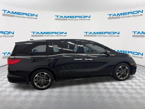 Crystal Black Pearl 2023 Honda Odyssey Elite