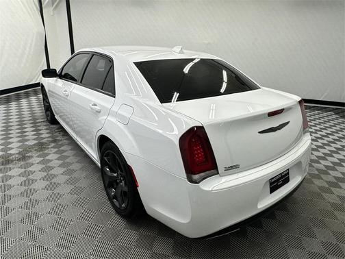 2022 Chrysler 300 Touring