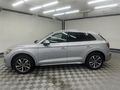 2023 Audi Q5 45 S line Premium Plus