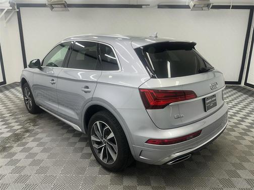 2023 Audi Q5 45 S line Premium Plus
