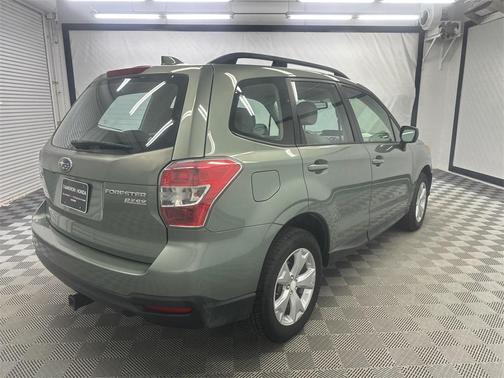2016 Subaru Forester 2.5i