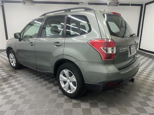 2016 Subaru Forester 2.5i