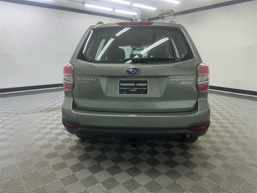 2016 Subaru Forester 2.5i