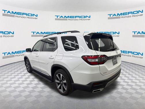 2025 Honda Pilot Touring 8-Passenger