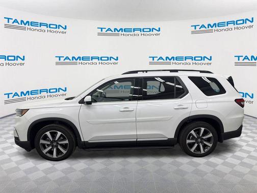 2025 Honda Pilot Touring 8-Passenger