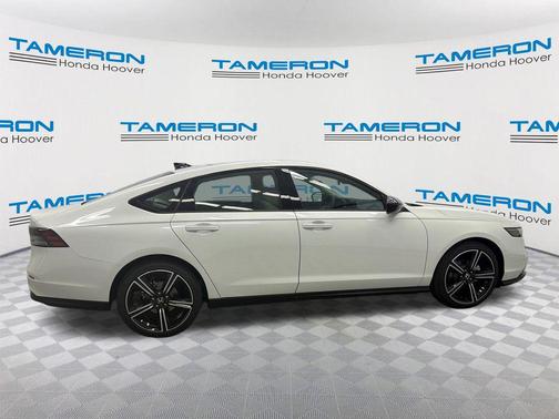 Platinum White Pearl 2026 Honda Accord SE