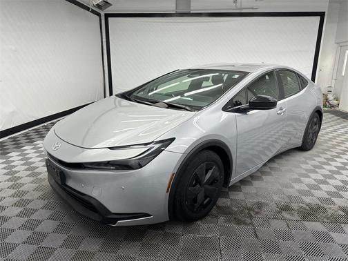 2024 Toyota Prius LE