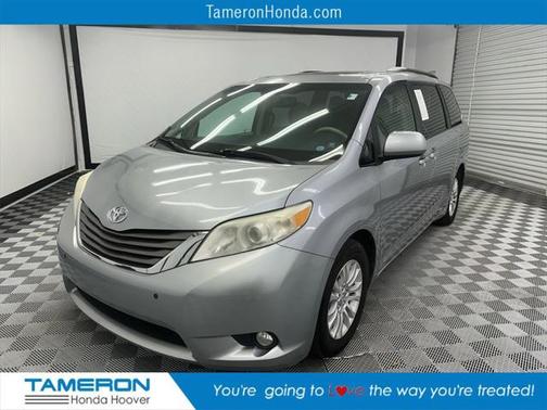 2012 Toyota Sienna XLE